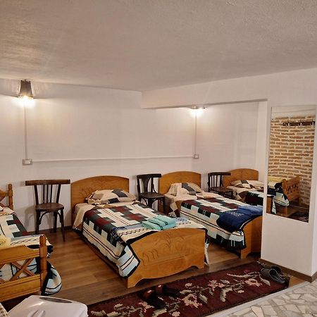 At Pikotiko'S - Korca City Rooms For Rent Exterior foto
