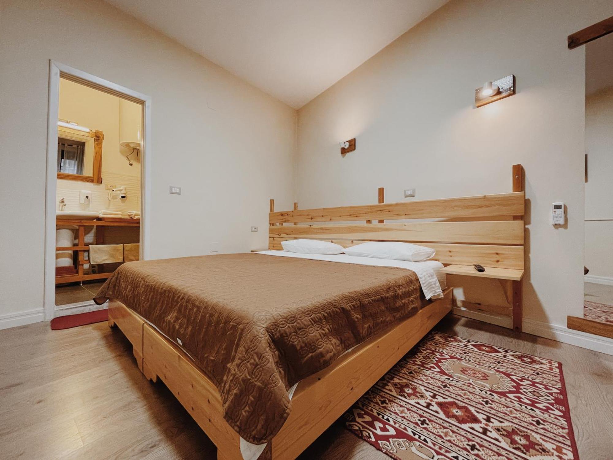 At Pikotiko'S - Korca City Rooms For Rent Exterior foto